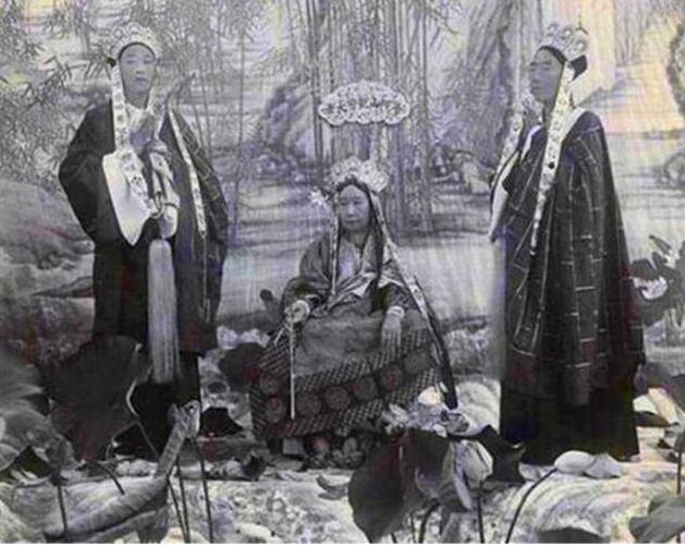 【李莲英】北京挖李莲英墓,开馆后,专家个个面面相觑,孙殿英:幸亏我没挖