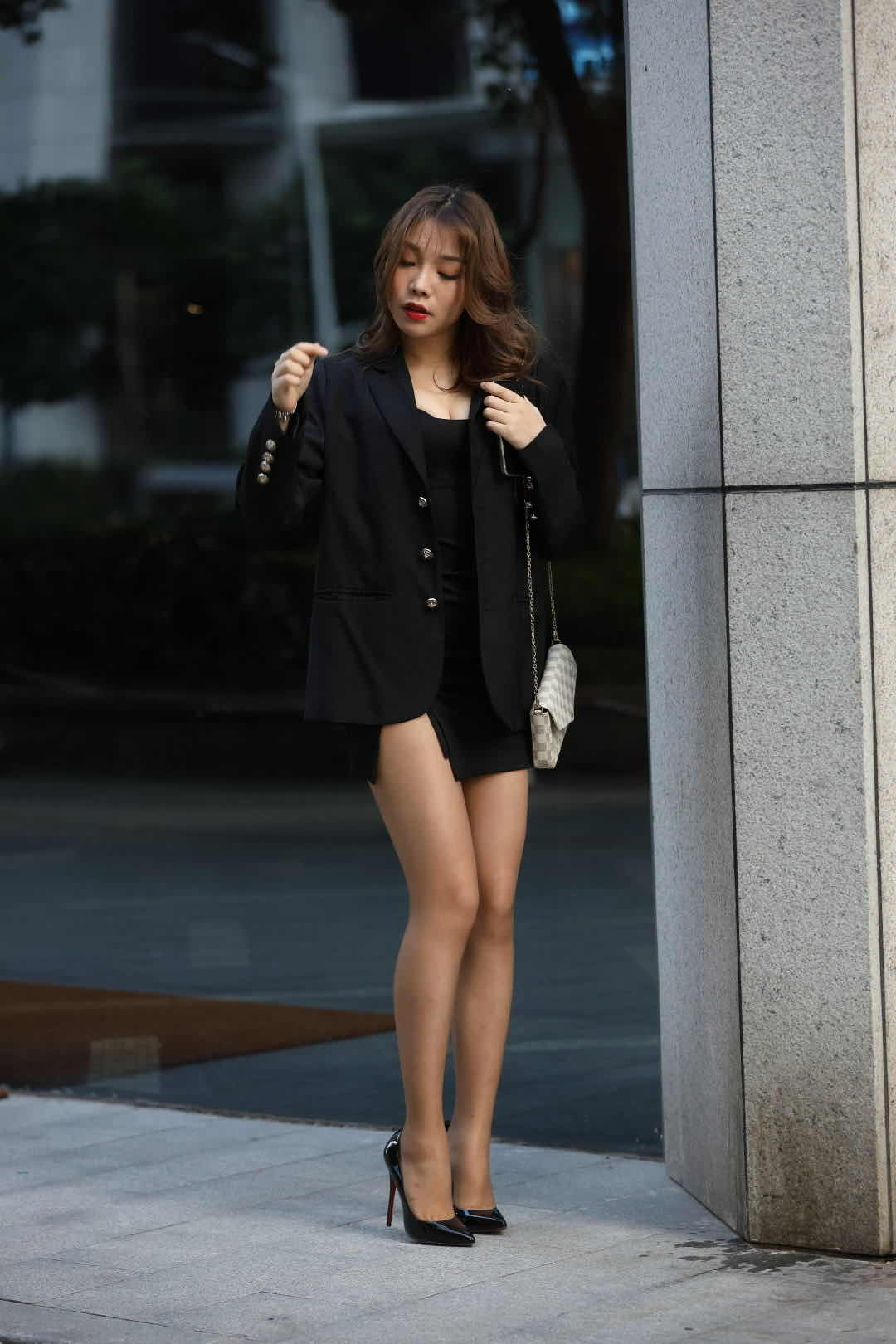 #职业装#老婆去公司入职第一天,我手把手教她穿出“时尚职业装”