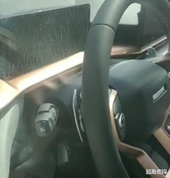 哈弗H6■全新一代哈弗H6实车曝光，贯穿尾灯配双联屏，1.5T爆发183匹