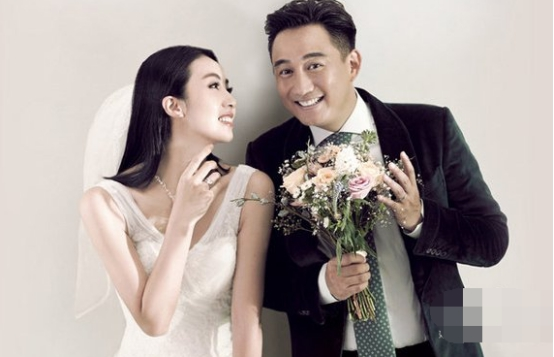 「娱乐圈」娱乐圈很恩爱的4对夫妻,最后一对为了不离婚,将结婚证都撕了!
