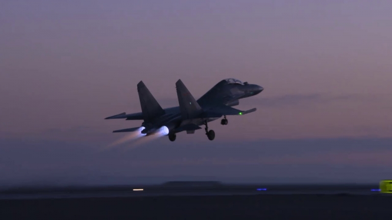 「歼-20」歼20再立新功！空军实力让世界各国刮目相看，专家们却高兴不起来