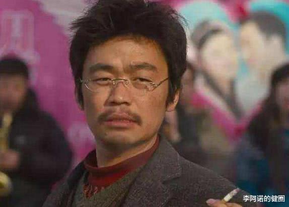 [郑秀晶]《树先生》翻红，段奕宏评王宝强：他抽烟甩专业演员十万八千里