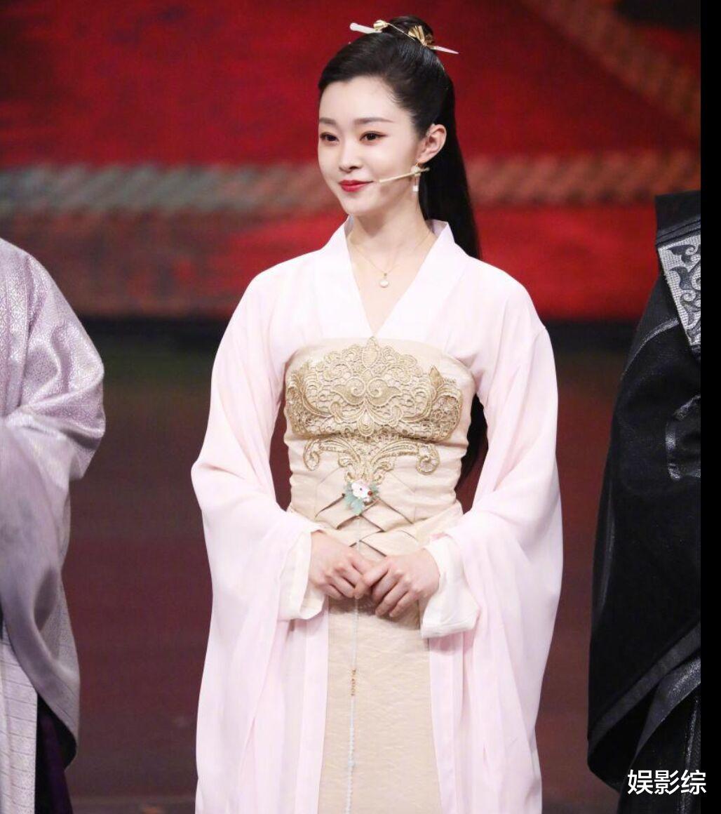 #王牌对王牌#87岁表演艺术家，登上《王牌对王牌》舞台，最后镜头却被全部剪掉