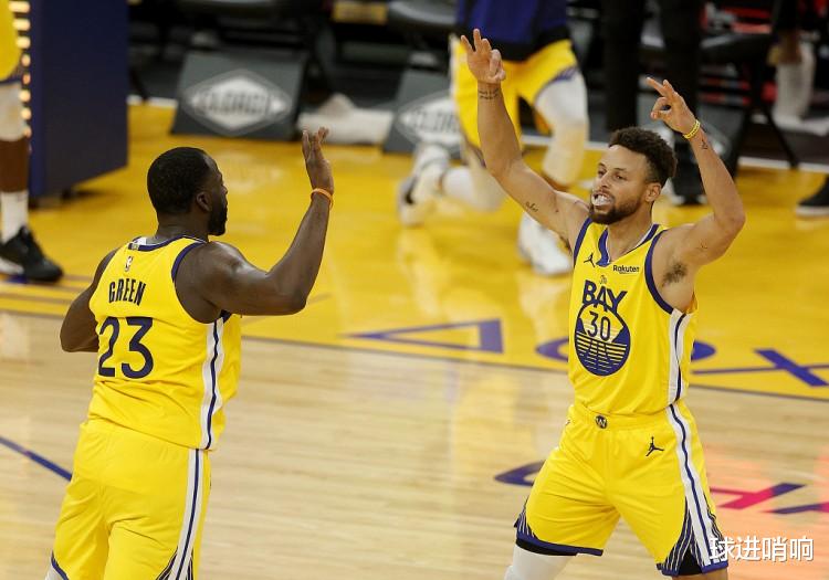 斯蒂芬·库里|5胜0负!美媒点破勇士赢球铁律,库里继续放开抡,科尔公开送赞扬