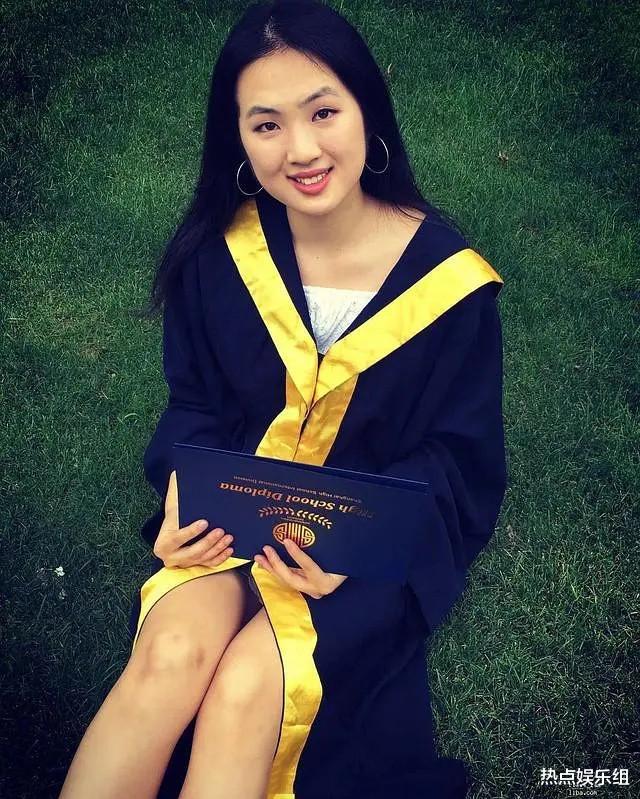 |出道3天就翻车？姚安娜屡被自己言论打脸，身份之谜添“三锤”