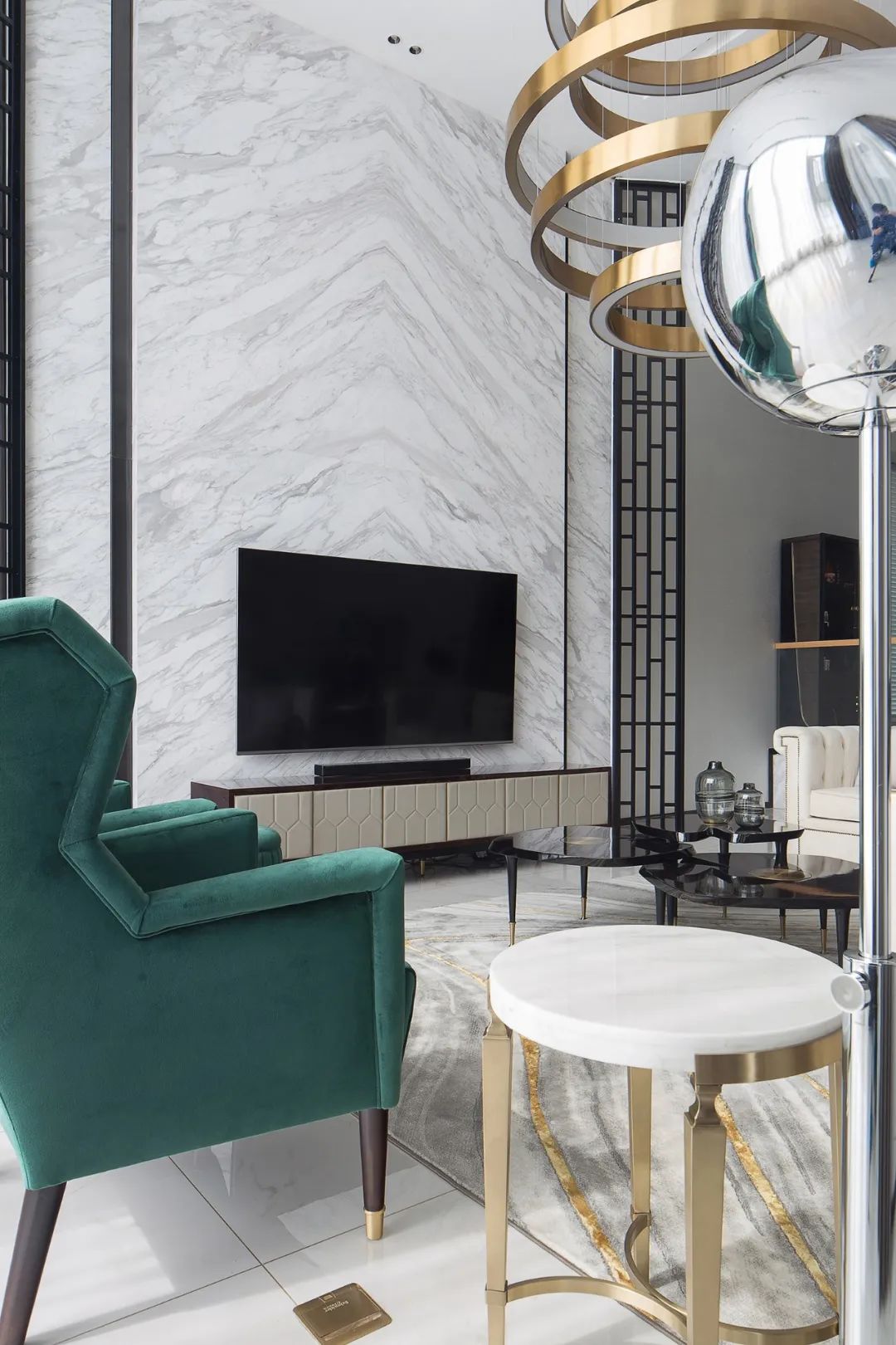 :600㎡现代轻奢,家庭影院、私人泳池,这种生活真是美滋滋