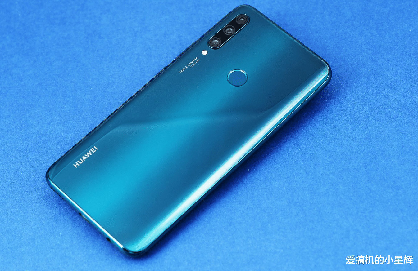 [华为手机]内行人很少透露的秘密，遵循三大原则选择华为手机基本不吃亏