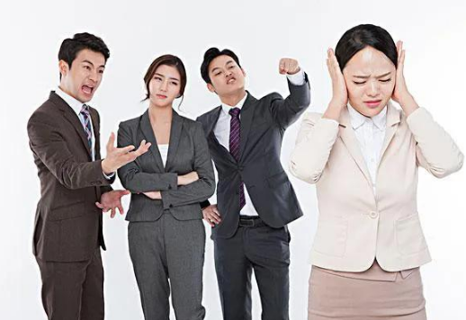 @单位有个不服从工作安排不接受岗位调整的人，作为直接领导应该这么办！