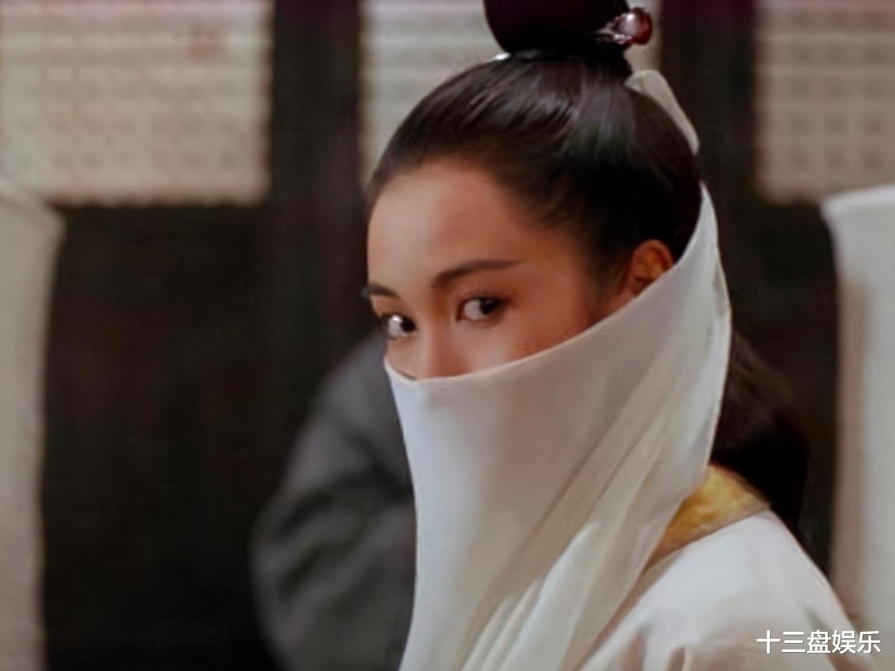 黎姿|香港演员黎姿晒3亿豪宅，9岁被赶出名流家族，46岁她自创10亿豪门