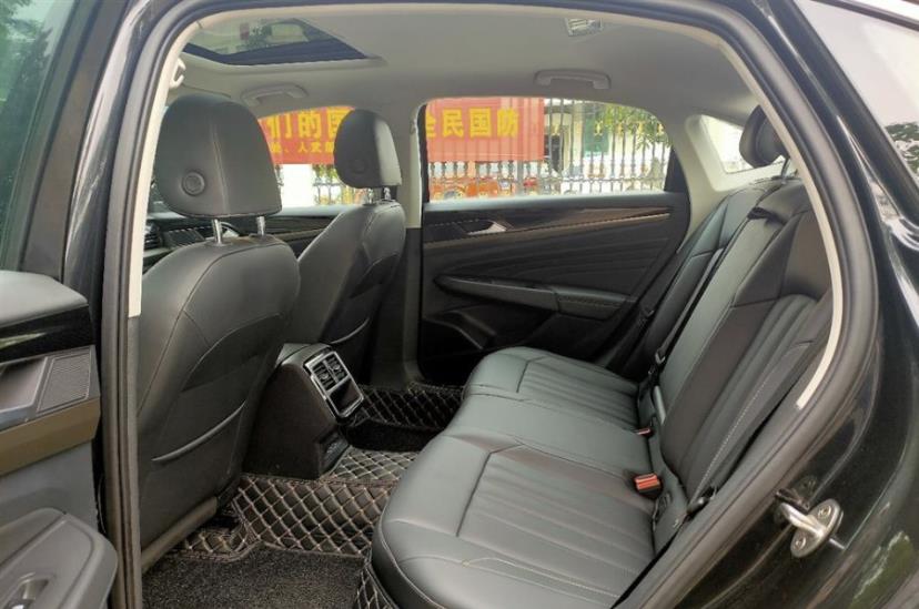 「大众帕萨特」为什么人们都吐槽1.4T帕萨特动力不行,却没人吐槽1.4T的速腾?