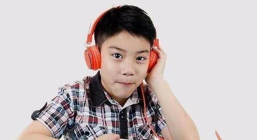 ▲初中生不应该有手机？班主任：不能只看坏处，没手机的孩子吃大亏