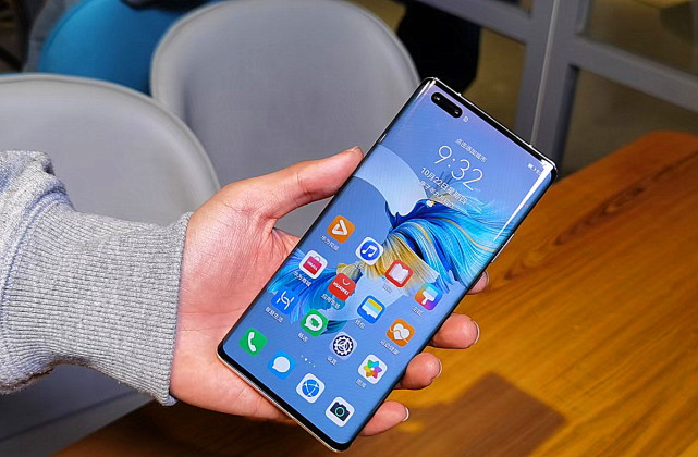 三星|华为Mate40Pro+对比三星Note20Ultra,谁才是机皇?