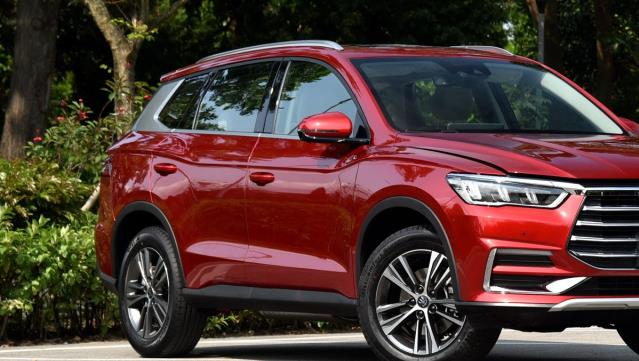 比亚迪宋|比亚迪又成功了，新“王炸”月销过万，一箱油900Km，才8.58万起