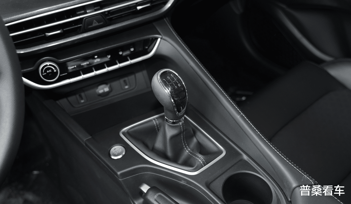 『大众汽车』长安总算扬眉吐气！发动机堪称世界级，158Ps大众都垂涎，才7.19W