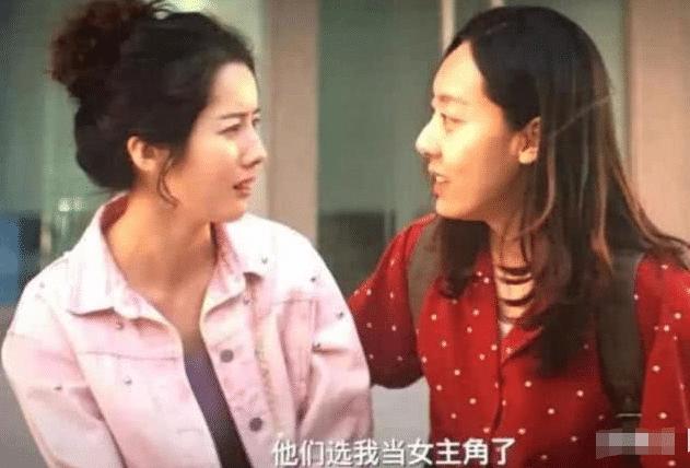 #周星驰#她被周星驰看中后一炮而红,尤其是一双“奶油腿”,让人过目不忘