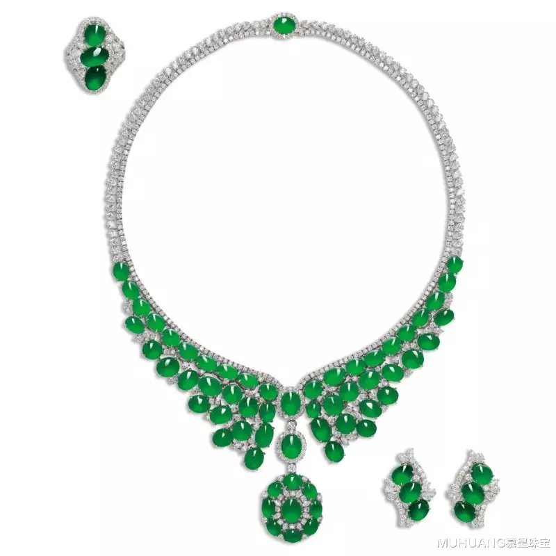 翡翠|2020年四大春拍落槌,翡翠类最高成交高达8070万港元!