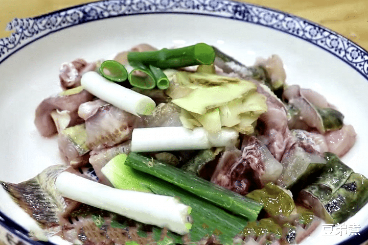 红薯|入秋后，遇到此肉别手软，比牛羊肉鲜，比猪肉香，上桌家人抢着吃