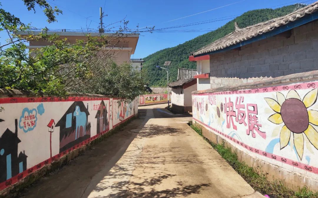 新京报|云南2岁男童被抱走后的45小时：孩子被疑犯标价十万元准备卖掉