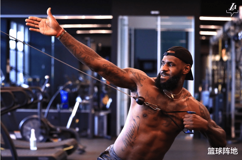 『湖人队』来了!湖人超巨给出承诺,爵士两大核心冰释前嫌,快船前景堪忧