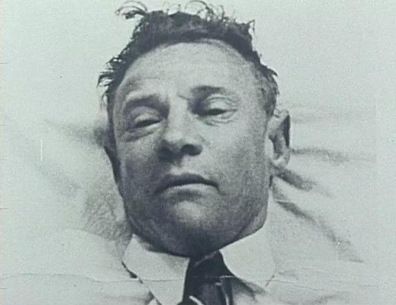 警察|澳洲海边曾发现诡异遗骸，留下一串五行密码，72年来无人破解