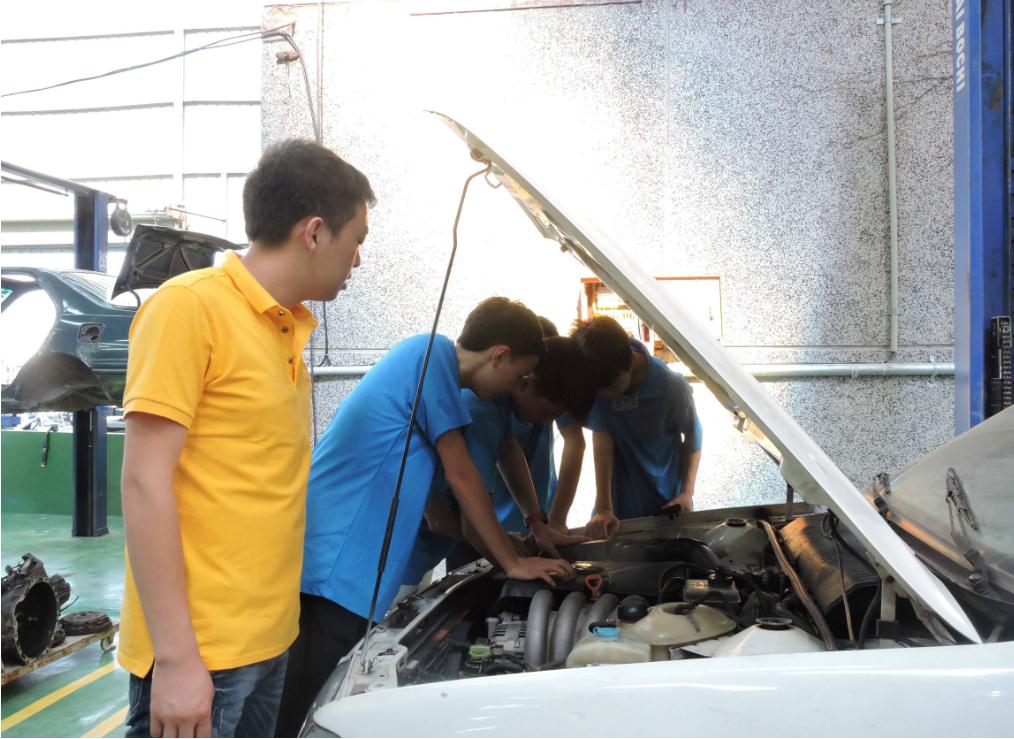 「」男生高三毕业不读大学，这7种“技术”很吃香，发展好了不会差