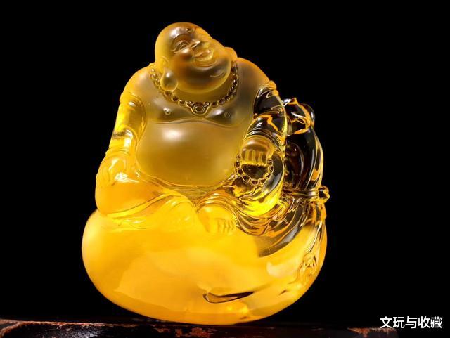 【蜜蜡】琢石成玉之蜜蜡琥珀风韵，这千万年的树脂化石，遇上雕刻师的蜕变