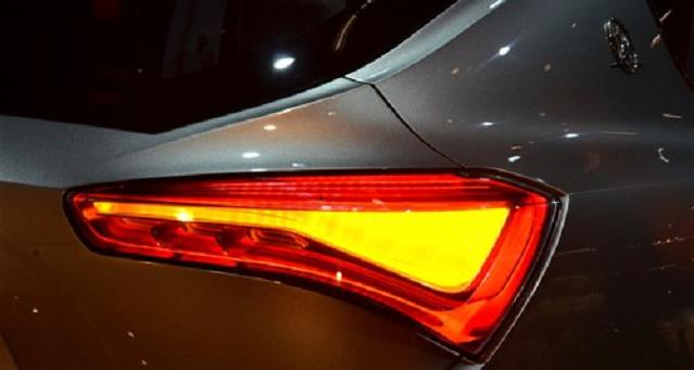 [菲斯塔]最便宜三叉戟亮相，配2.0T+8AT，或不足40万，开出去比宝马X3豪气