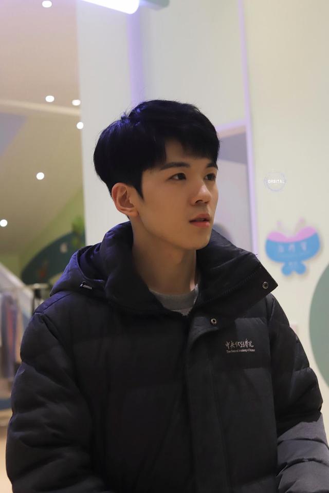 仝卓■仝卓道歉信：小学生式认错！幼稚得让人啼笑皆非