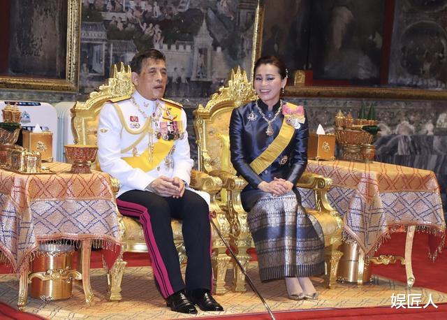 苏提达|苏提达挺直腰杆当王后，连换“3套珍宝”亮相，懒理贵妃大秀美貌