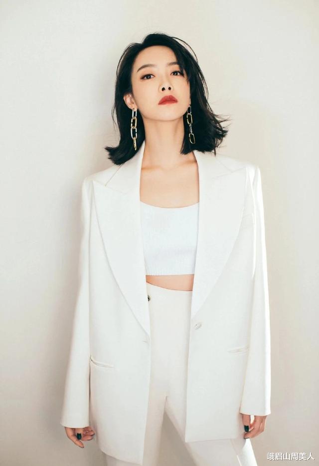 发型|女人过了40岁，尽量避开这3种发型，尤其是第二种，显老又土气