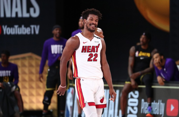 一加科技|5项数据领跑全队，巴特勒比肩16年詹姆斯，热火真能创神迹吗？