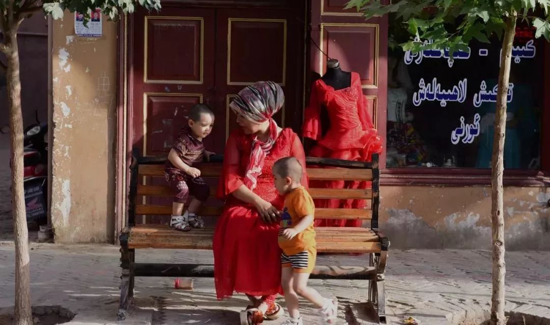 「新疆维吾尔自治区」从新疆出发，中国最长最美公路横空出世，一路顶级风光！