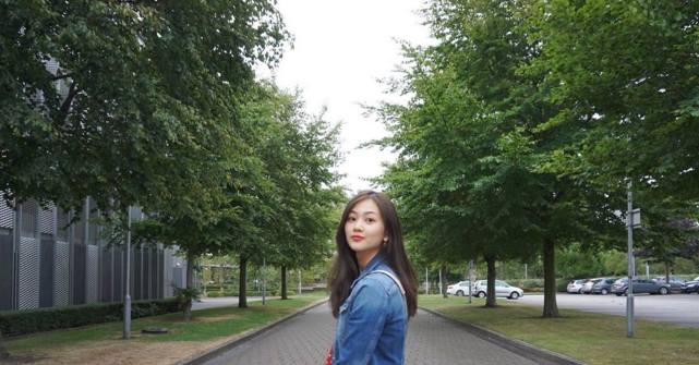 香港小姐|港姐三甲私照曝光：冠军父亲帅气如明星，亚军是白富美，季军清纯无恋爱经验