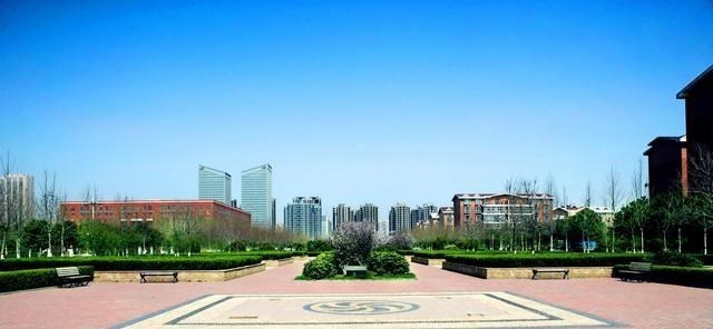 『新乡医学院』两所医学院，再次吹响更名医科大学的号角，录取分数要涨？