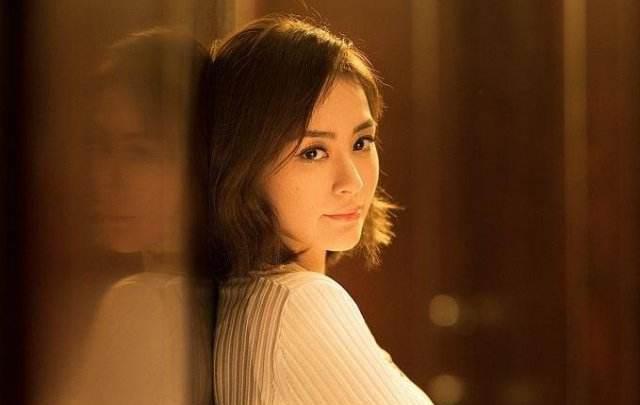 "艳照门"1400张照片,15位女星,陈冠希却称她和别的女孩不同