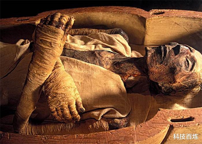 「木乃伊」原来古埃及人的木乃伊是这样制作的，网友：真恶心！