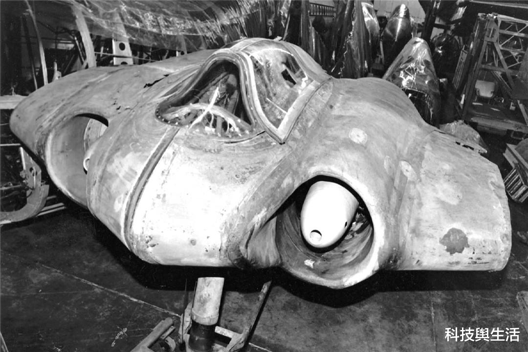 51区|UFO再次出现？51区上空发现碟状飞行器，或证实外星人存在！