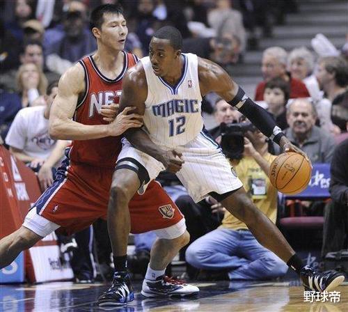 扣篮■哈达迪NBA生涯一共扣篮27次，河升镇14次，那姚明和阿联呢？太牛了！