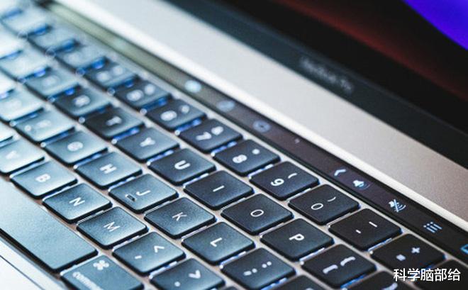 笔记本电脑|日本网友发明了一种奇葩的电脑散热方式