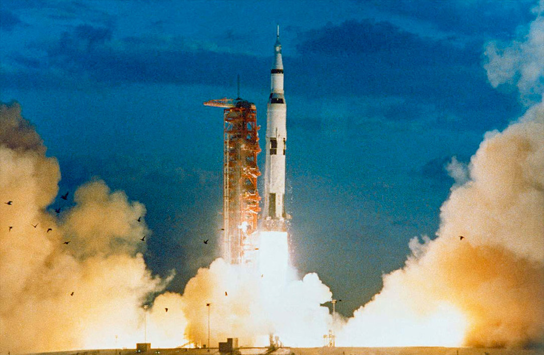 [宇航员]如果宇航员登月后，回不了地球该怎么办？