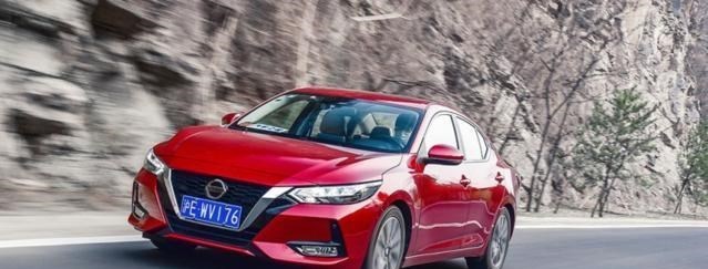 丰田卡罗拉|丰田卡罗拉和日产轩逸差距有多大?对比后立见高下!