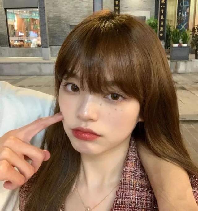 发型|女生最显脸大的3种发型