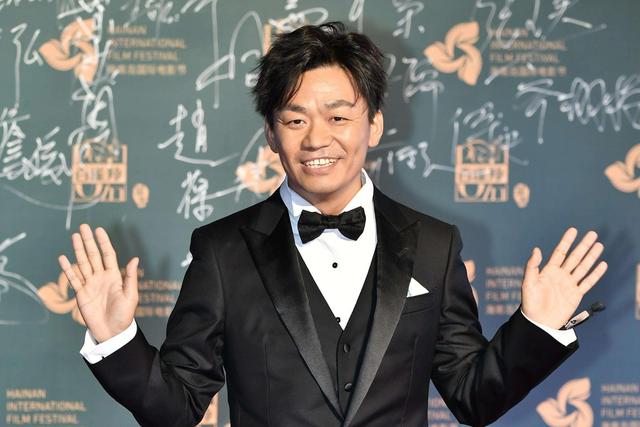 「吴京」娱乐圈里的四大酒鬼,吴京27瓶啤酒垫底,最后一个酒如水的存在!