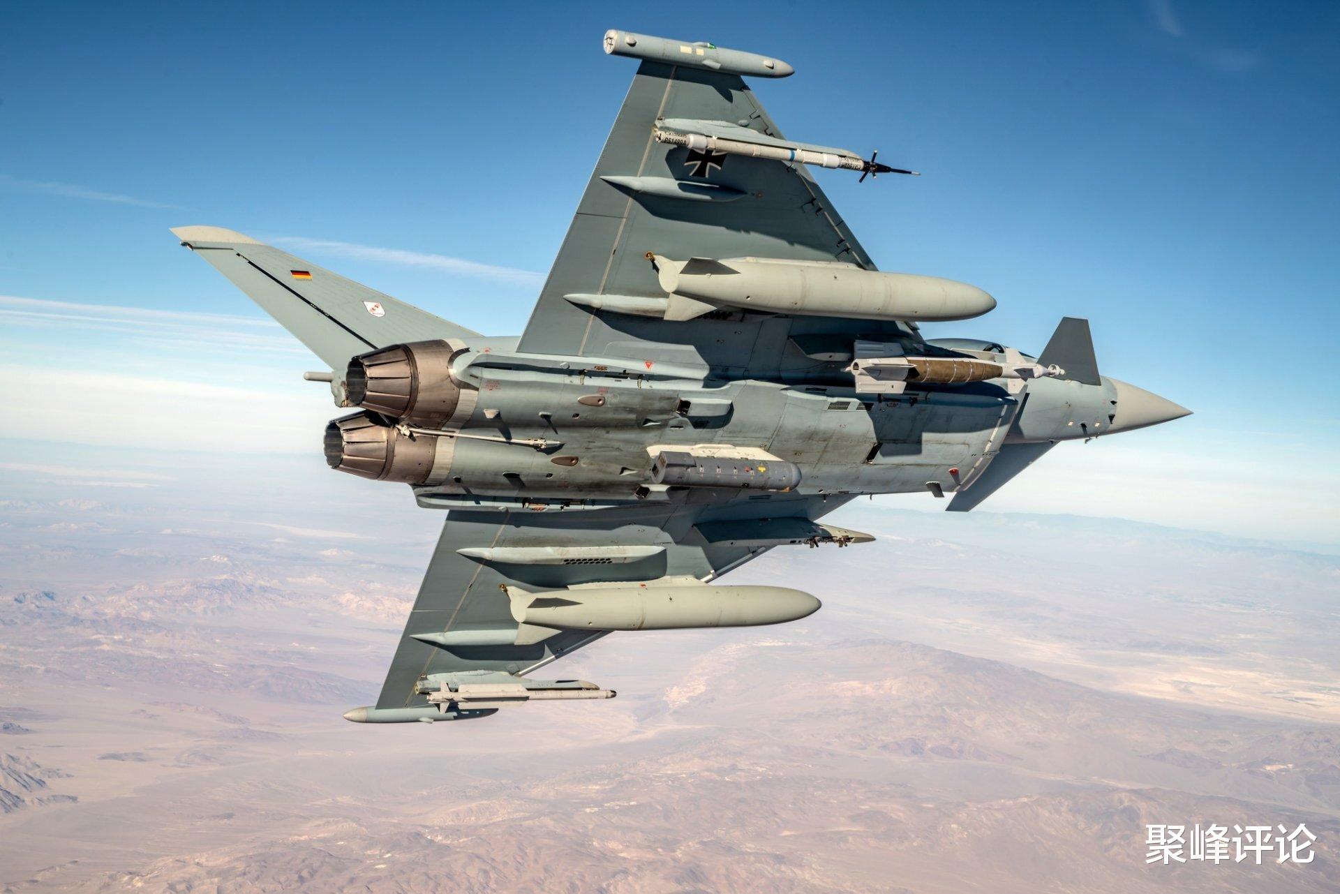 五代机@四个航空团全部换装!总投入1200亿:五代机落选打了谁的脸?