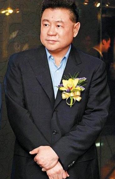 李嘉欣|50岁李嘉欣，8段迷乱情史之后，嫁给富豪，当第3者终于报应来了