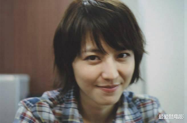 #长泽雅美#才33岁的长泽雅美，饰演17岁少年的母亲，还教唆儿子犯罪