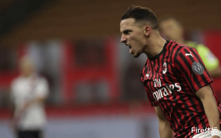 米兰|米兰0-3却挖出球队核心！并非是39岁的伊布，而是攻守兼备的他