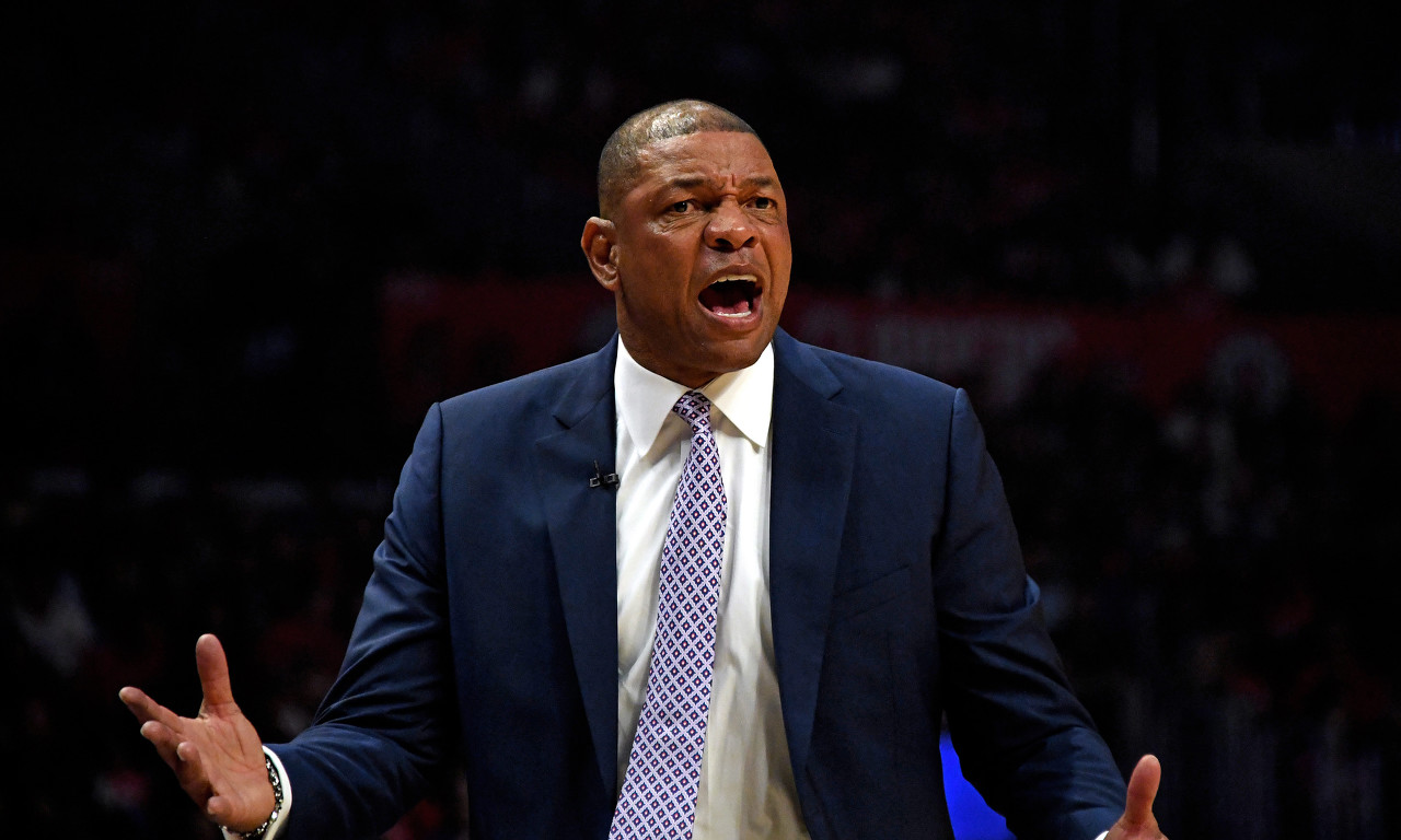 雄鹿队|只是说说？雄鹿率先罢赛却不同意结束赛季，名记：湖人快船没正式投票！