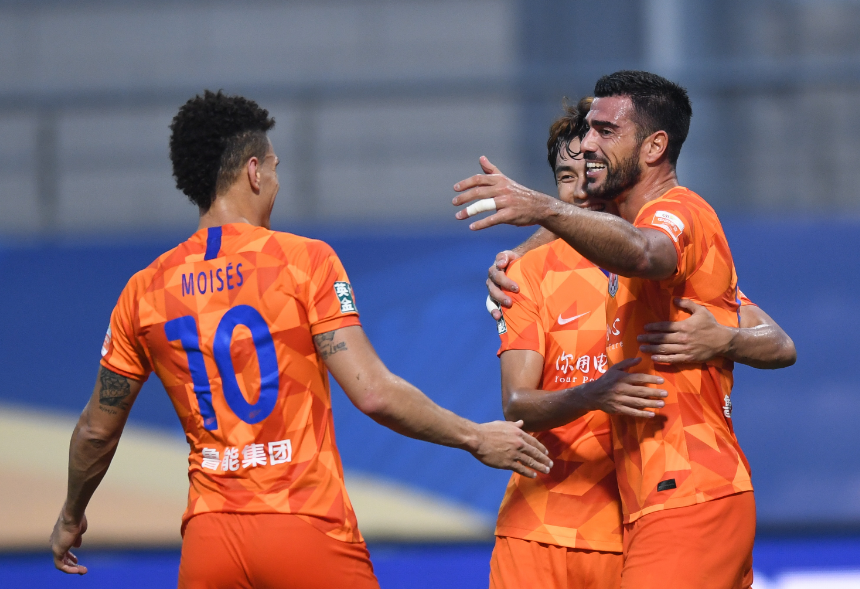 山东鲁能|富力主帅被打服，批评球员像举手投降，知道鲁能强在哪就是没办法