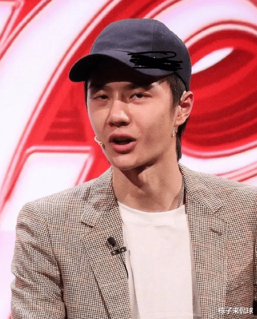 『王一博』王一博没了百万修图师，面容沧桑皮肤粗糙太显老，粉丝看了都想脱粉